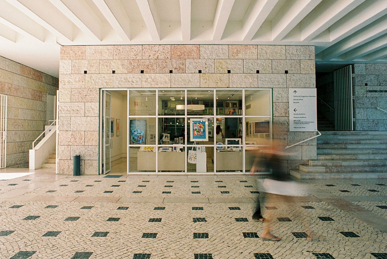 Finissage of “Desenhos na Areia”